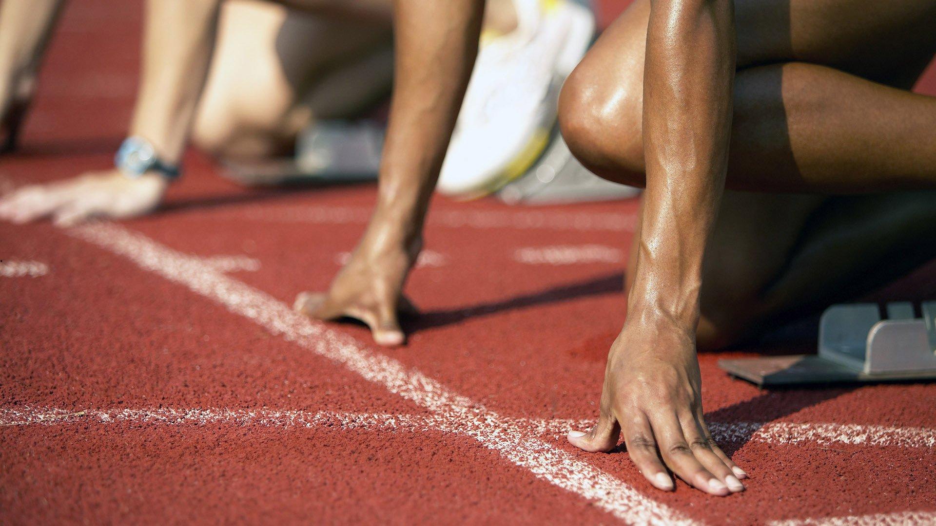 广东钢铁防守遭新疆彻底击溃，季后赛前景蒙上阴影