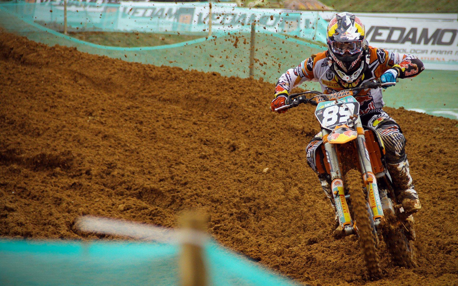 红魔客场泥潭深陷，八战难求一胜，昔日阴影再度笼罩老特拉福德