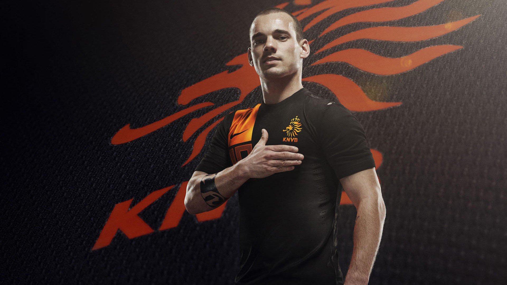 黄健翔,利物浦面临多线作战压力,战略性放弃或为明智之举